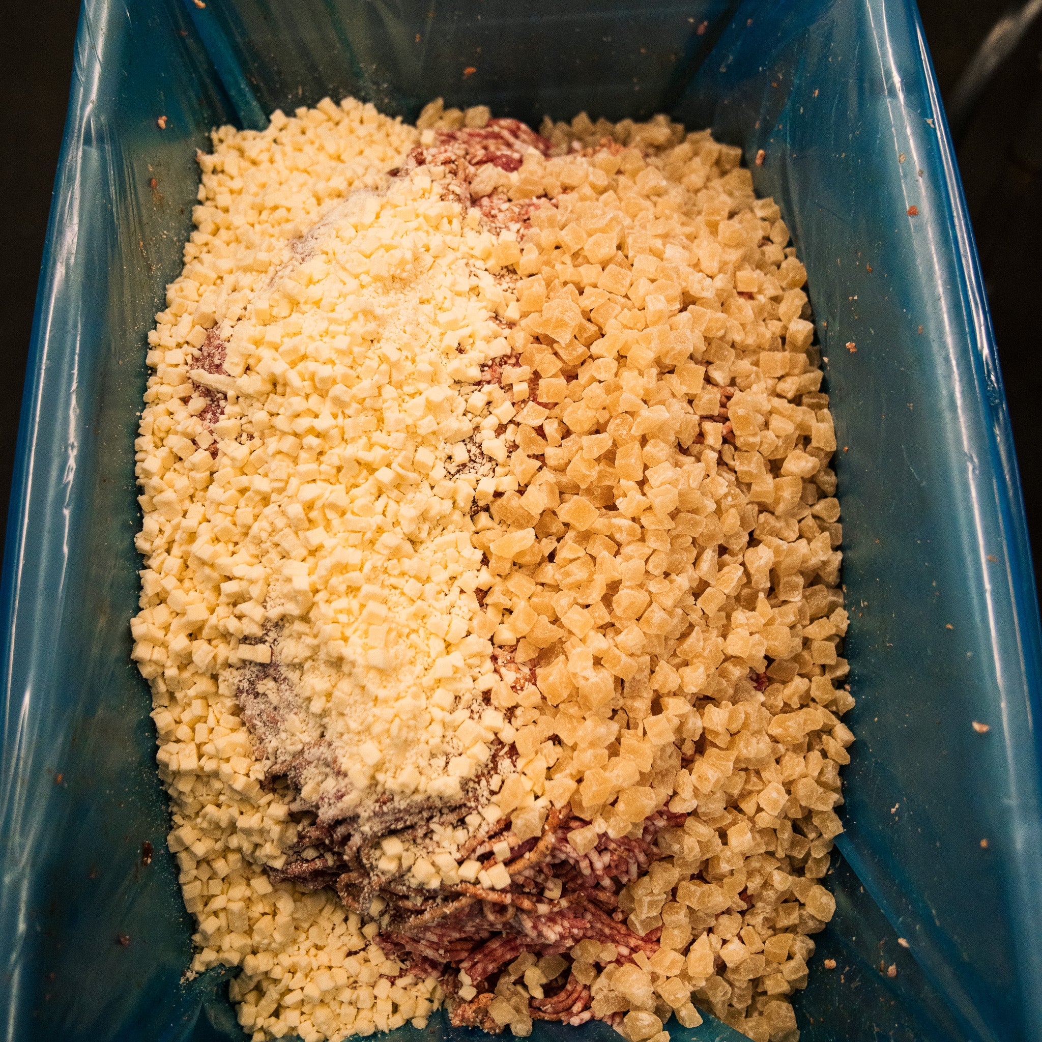Hawaiian Pizza Bratwurst DIY Kit w/ Collagen Casings - Image 4