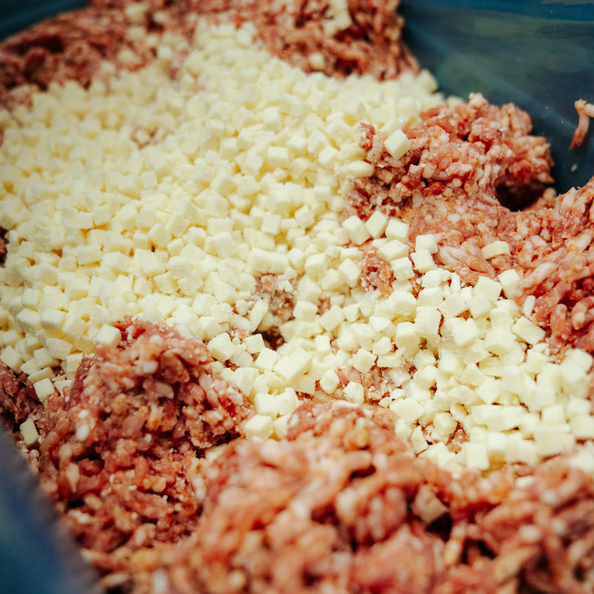 Tailgater Bratwurst DIY Kit w/ Natural Hog Casings - Image 5